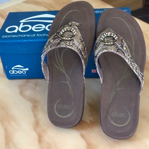 ABEO Sandals Sunrise Snake Print Size 9 Like New - Picture 7 of 16